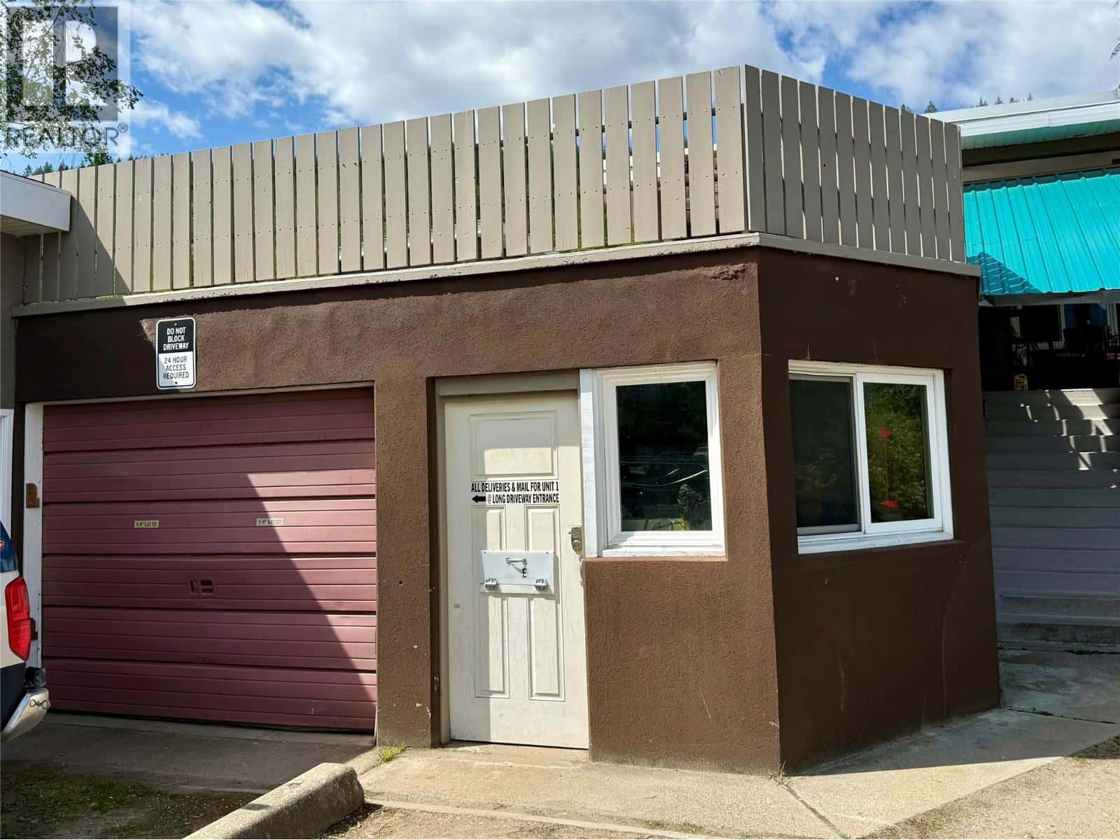 714 12TH Street — Castlegar, British Columbia - Photo 5 of 55