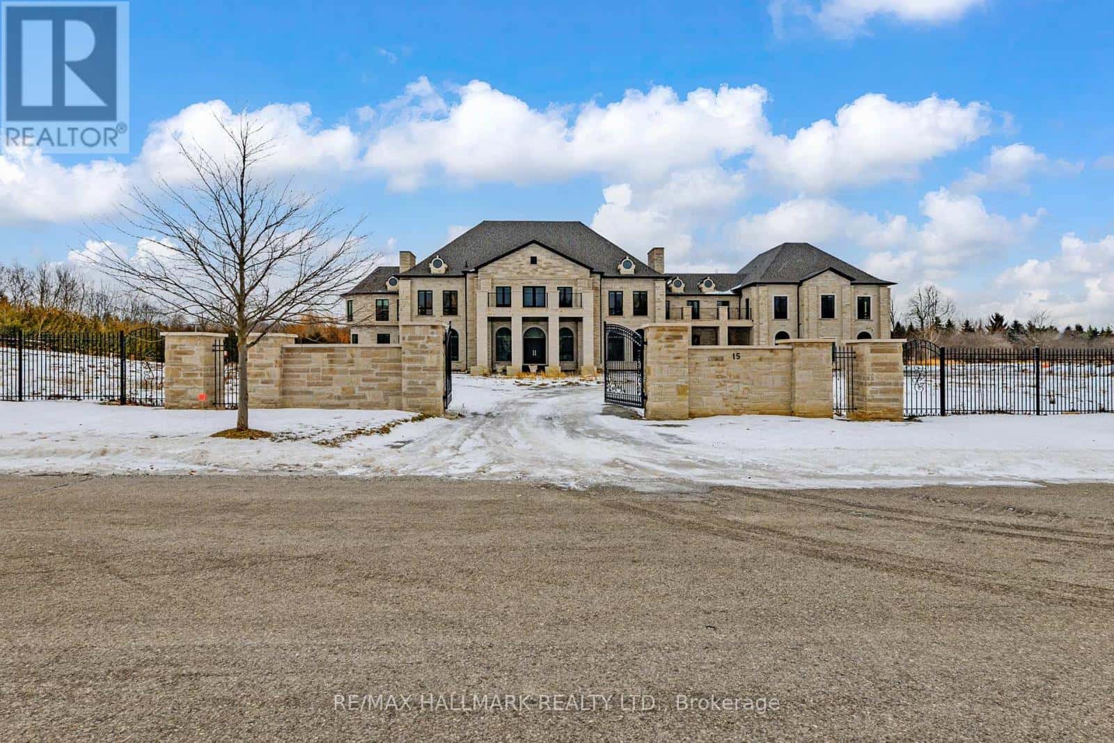 15 EDEN VALE DRIVE — King, Ontario - Photo 3 of 100