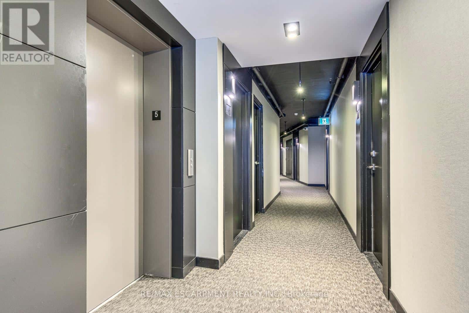 105 - 1135 COOKE BOULEVARD — Burlington (LaSalle) - Photo 4 of 32