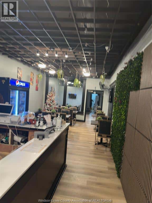 Windsor — Windsor - Photo 3 of 5