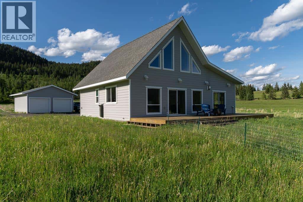 3963 CANIMVIEW DRIVE — 100 Mile House, British Columbia - Photo 3 of 40