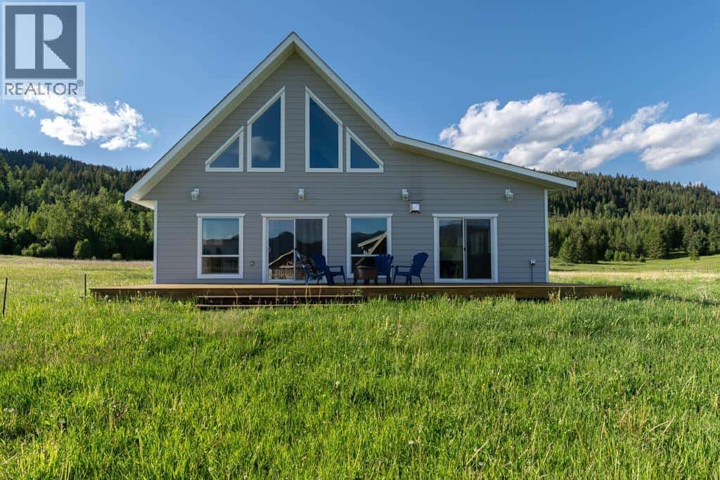 3963 CANIMVIEW DRIVE — 100 Mile House, British Columbia - Photo 4 of 40