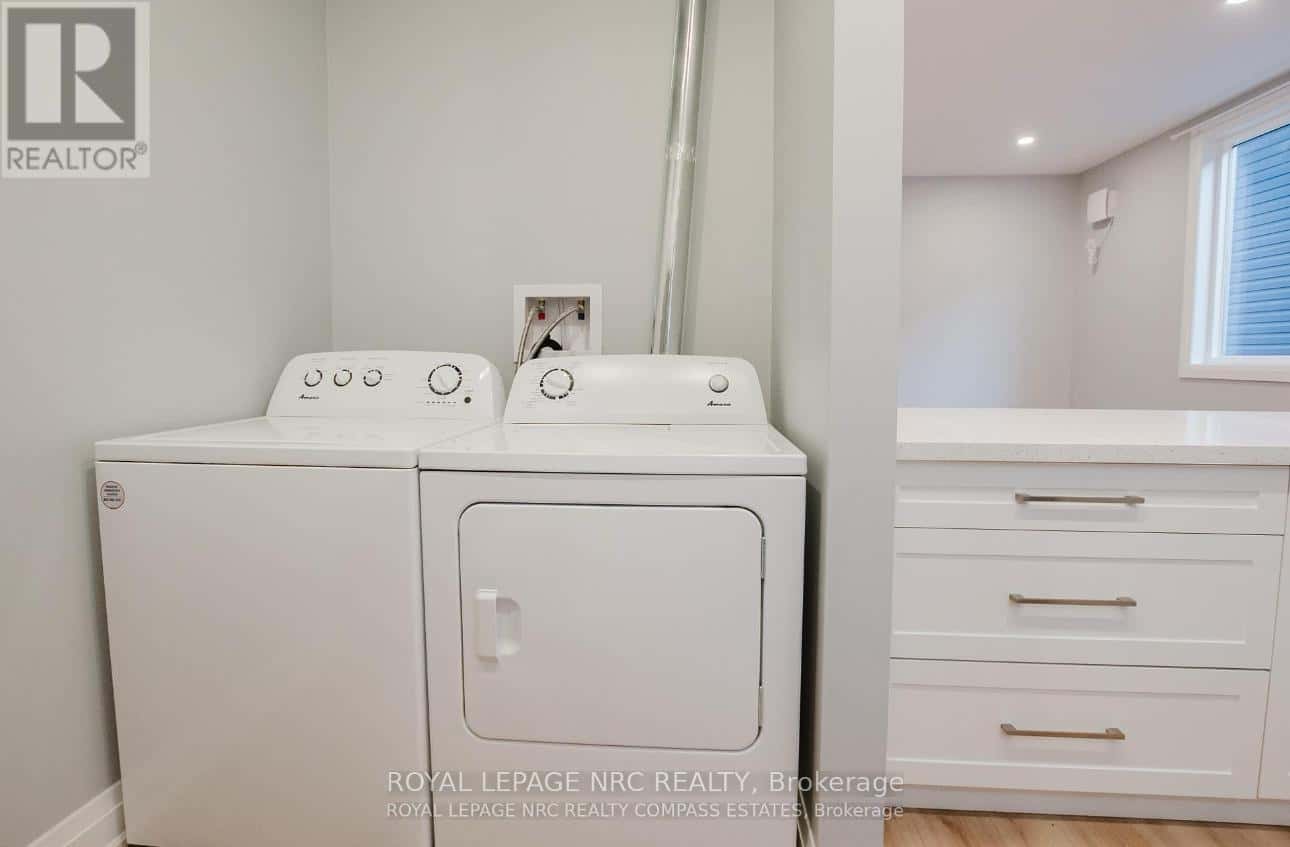 105B - 105 SOUTHWORTH STREET N — Welland (Lincoln/Crowland) - Photo 3 of 6