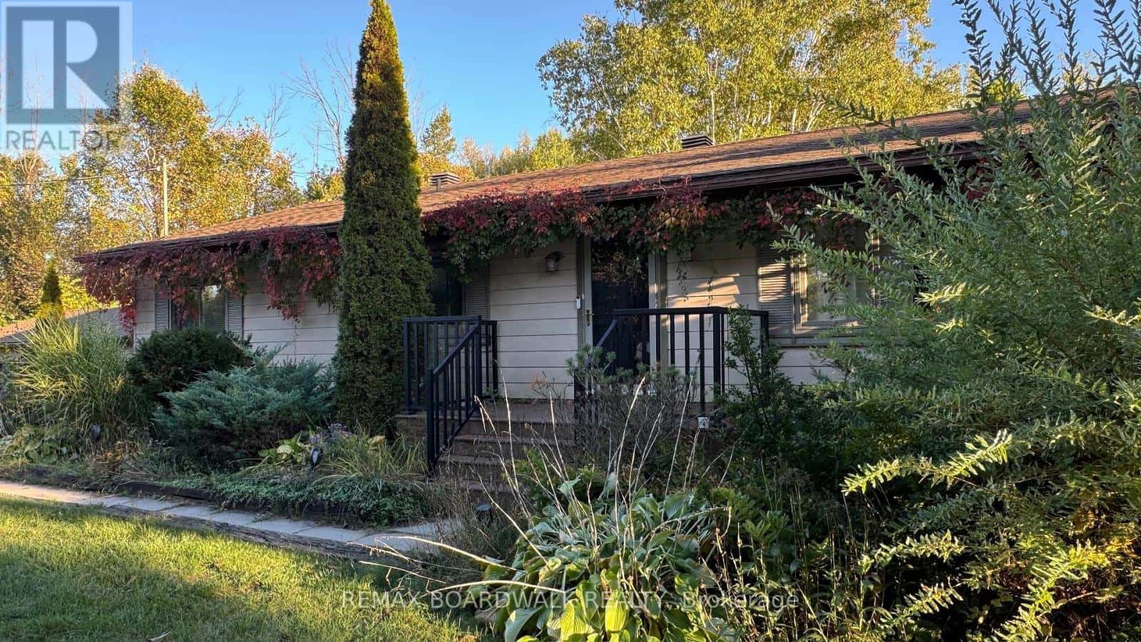 3042 DANGERFIELD ROAD W — North Grenville, Ontario - Photo 5 of 37