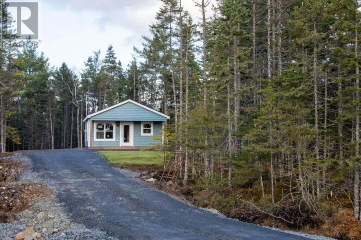 63 Loon Point Trail — East Uniacke, Nova Scotia - Photo 2 of 4