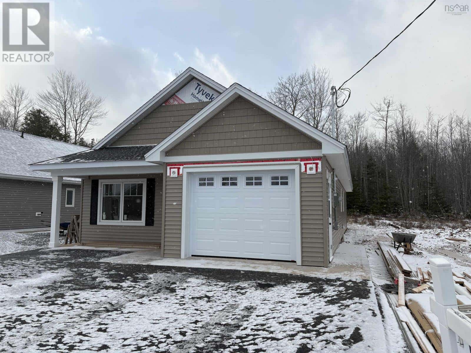 44 Amelia Ave — Stewiacke, Nova Scotia - Photo 2 of 5