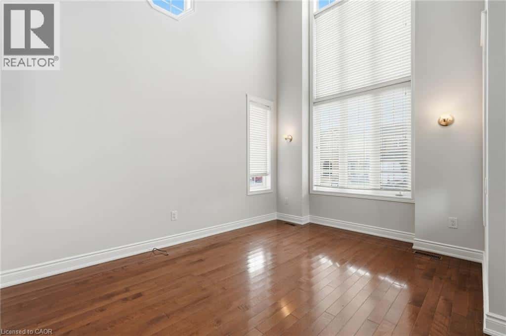 319 DUSKYWING Way — Oakville - Photo 5 of 39