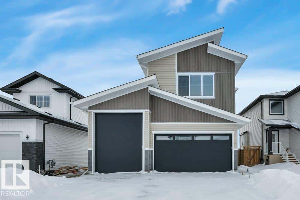 5259 47 AV — Calmar, Alberta - Photo 2 of 57