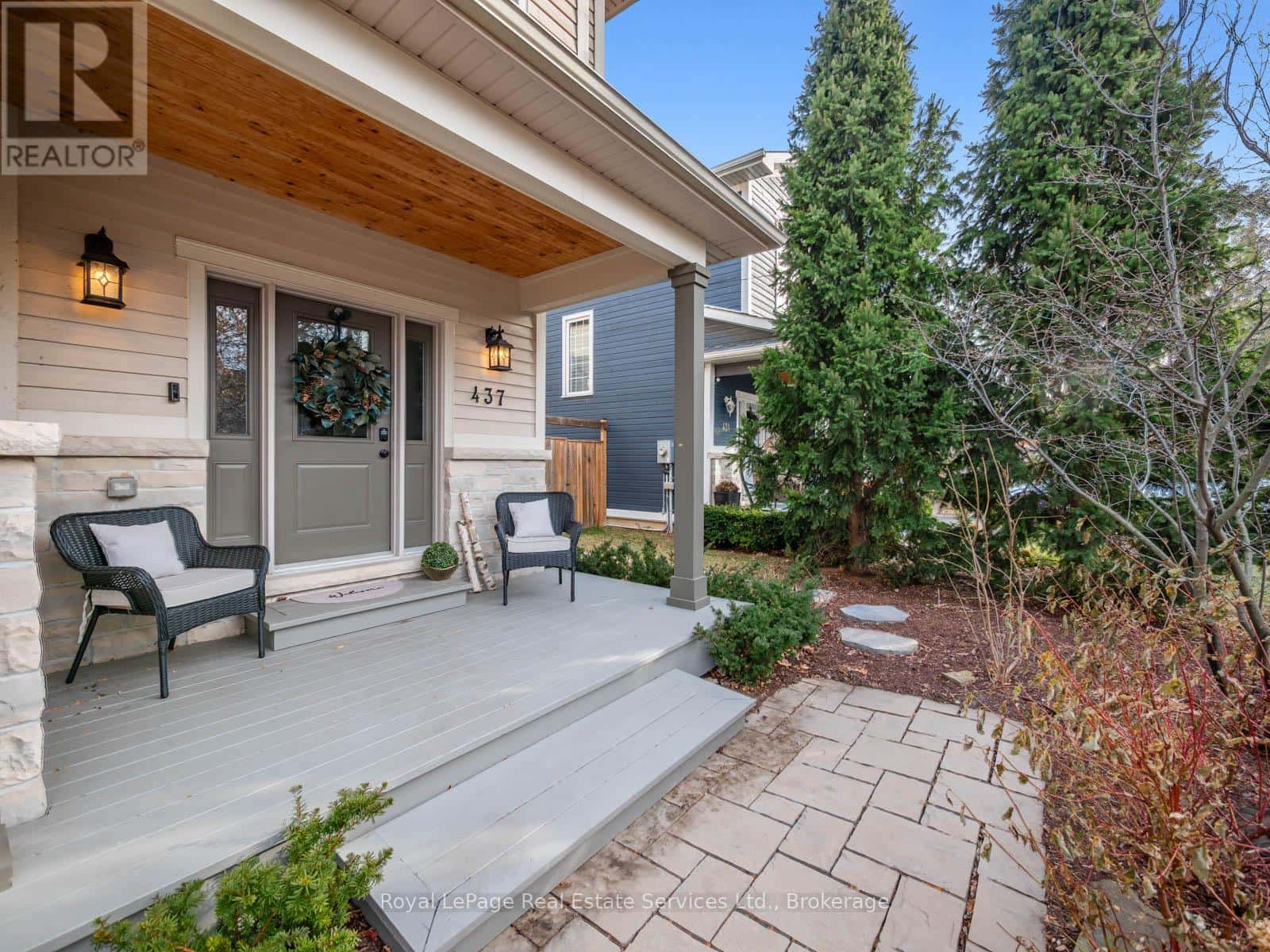 437 INGLEHART STREET N — Oakville (OO Old Oakville), Ontario - Photo 4 of 50