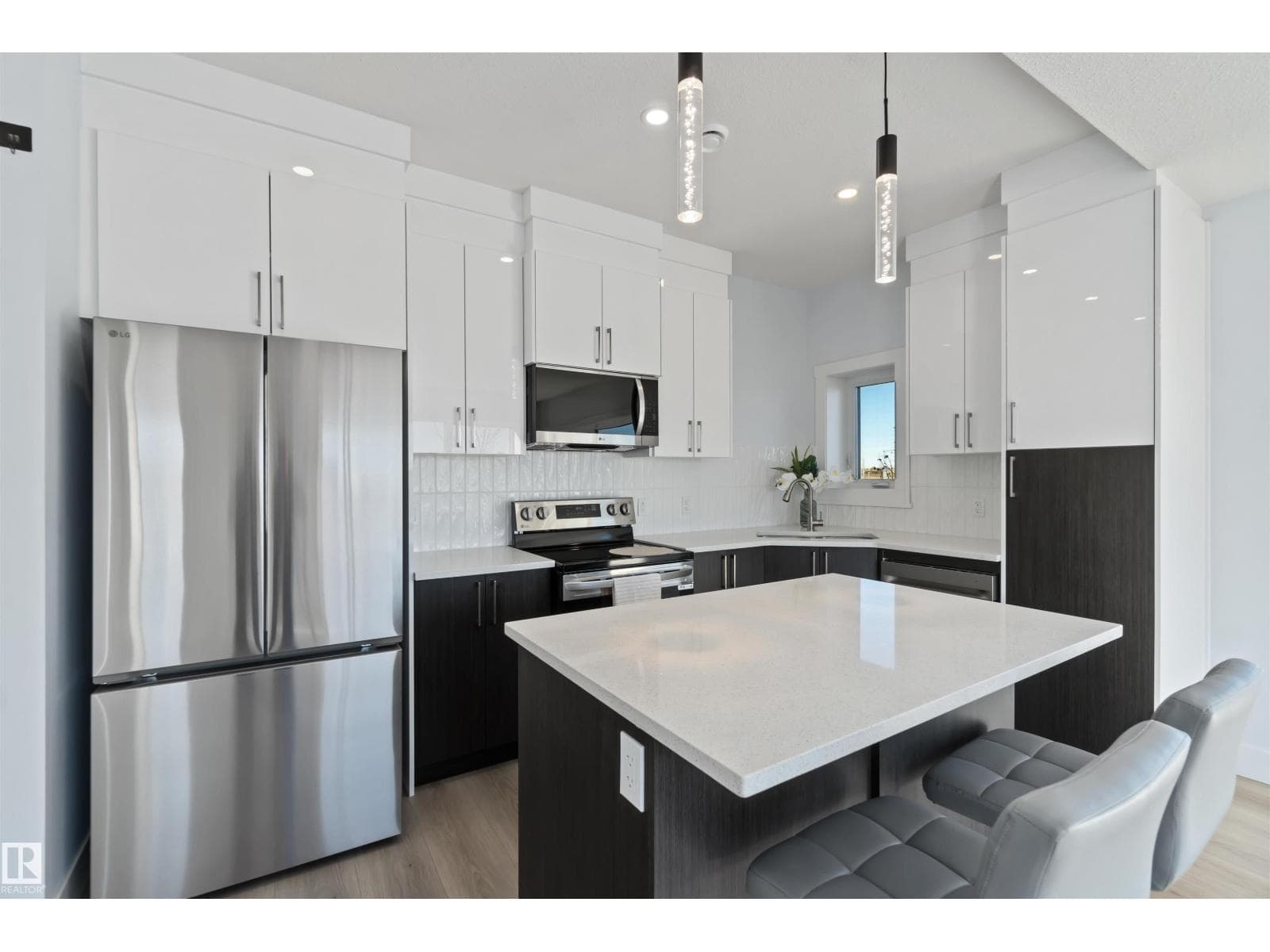 Edmonton — Edmonton - Main photo