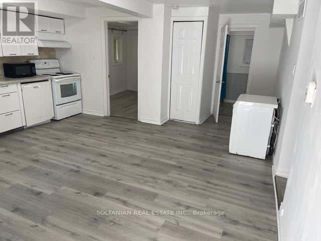 257 PARKWOOD AVENUE — Georgina (Keswick South) - Photo 2 of 9