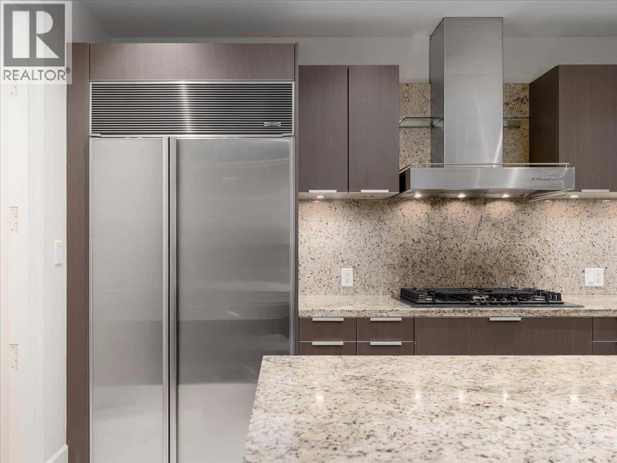 401 508 WATERS EDGE CRESCENT — West Vancouver, British Columbia - Photo 3 of 19