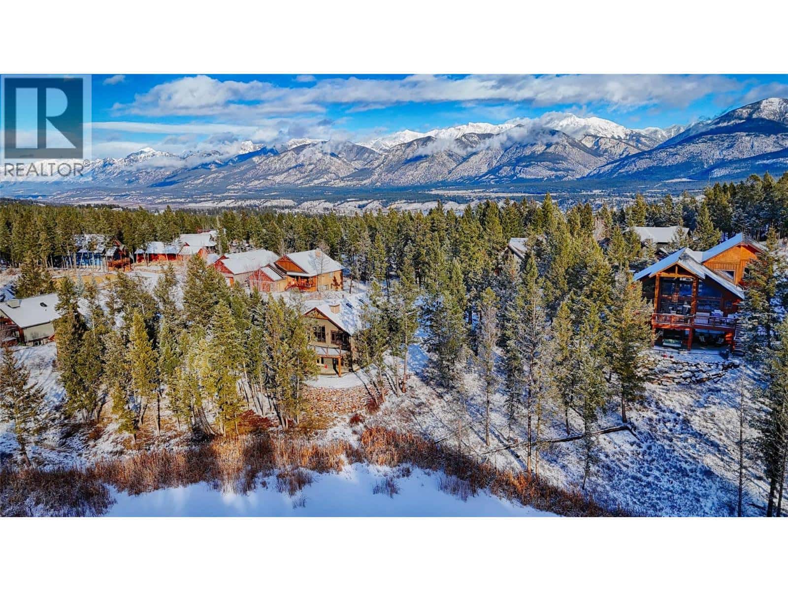 2516 COBBLESTONE Trail — Invermere, British Columbia - Photo 2 of 32