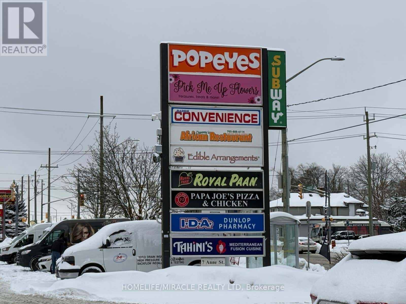 8 - 7 ANNE STREET S — Barrie (Queen's Park) - Photo 2 of 20