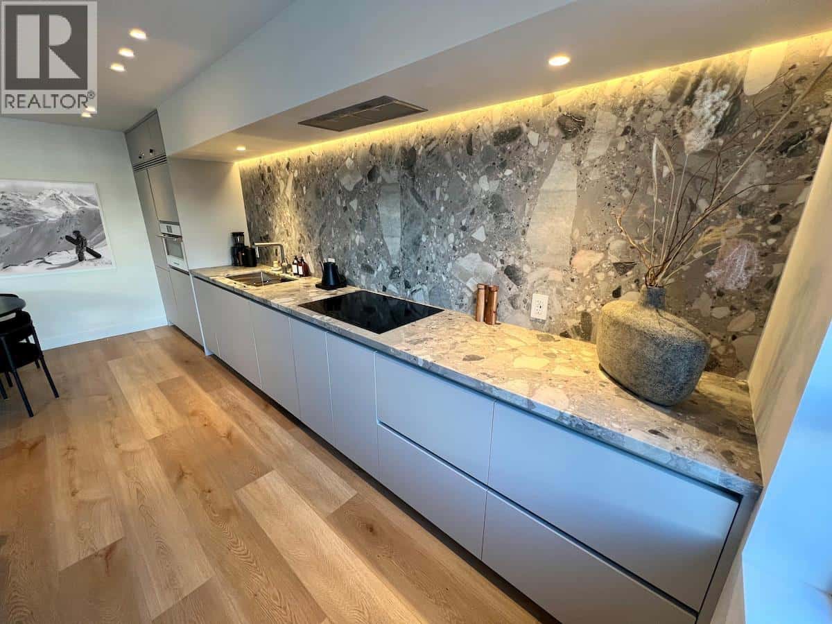 215 4360 LORIMER ROAD — Whistler, British Columbia - Photo 5 of 25