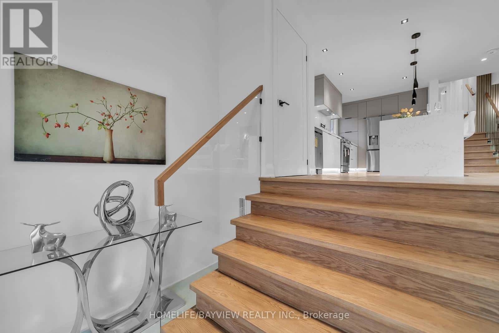 78 CLANCY DRIVE — Toronto (Don Valley Village), Ontario - Photo 3 of 42