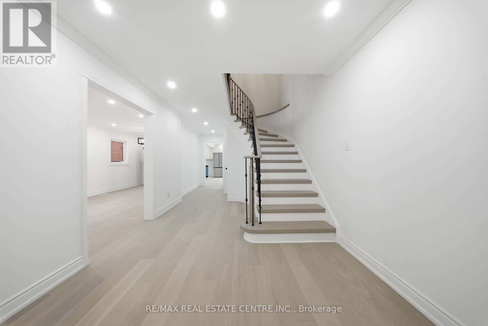 3316 LADY SLIPPER COURT — Mississauga (Lisgar), Ontario - Photo 4 of 49