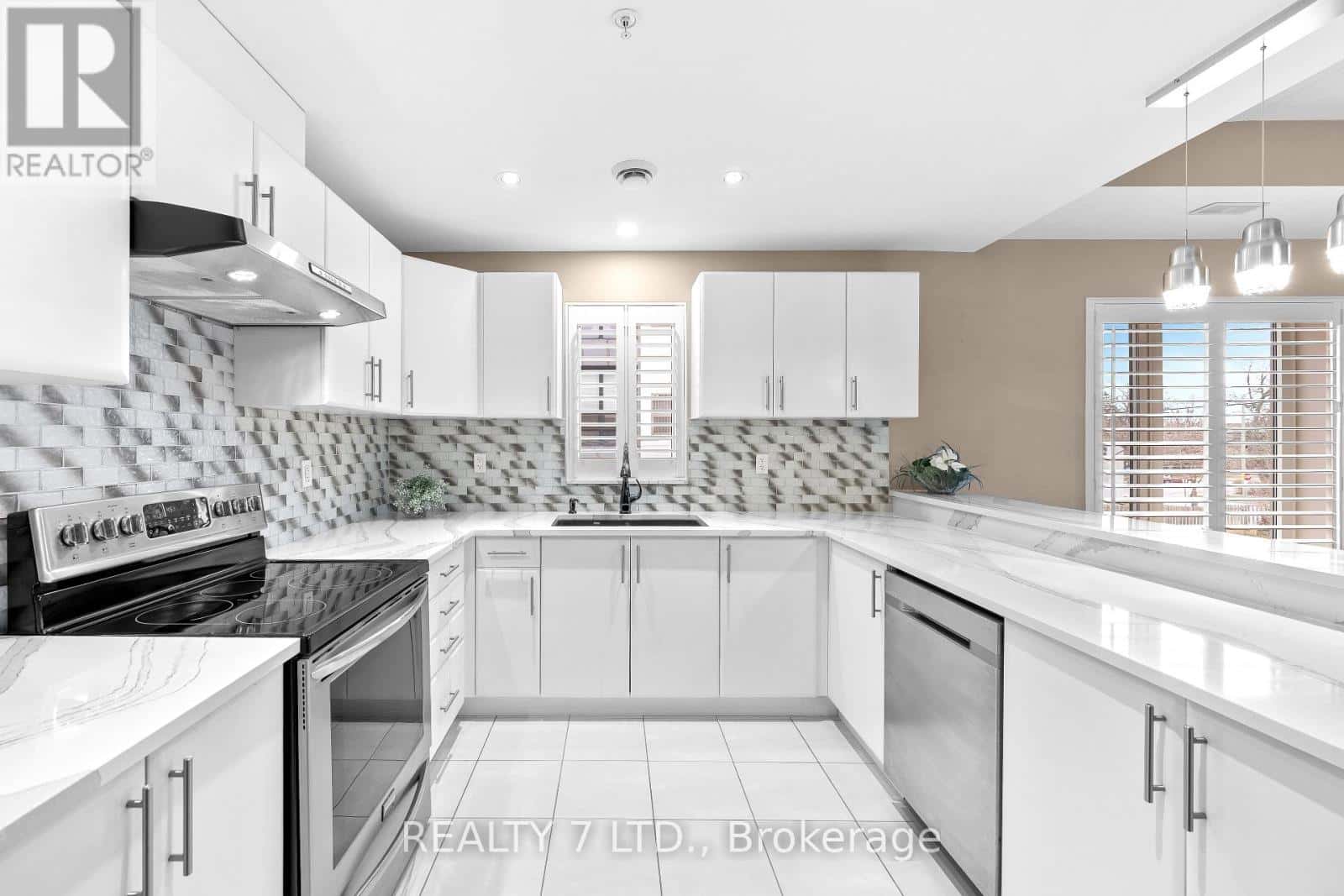 Thorold (Thorold Downtown) — Thorold (Thorold Downtown) - Photo 4 of 24