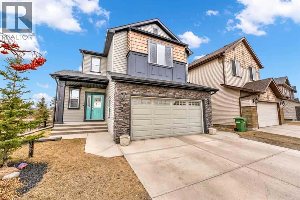 2101 Luxstone Boulevard SW — Airdrie, Alberta - Photo 2 of 41