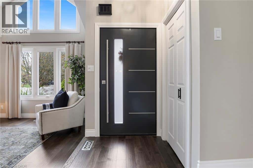 391 STRAWBERRY Crescent — Waterloo, Ontario - Photo 3 of 47