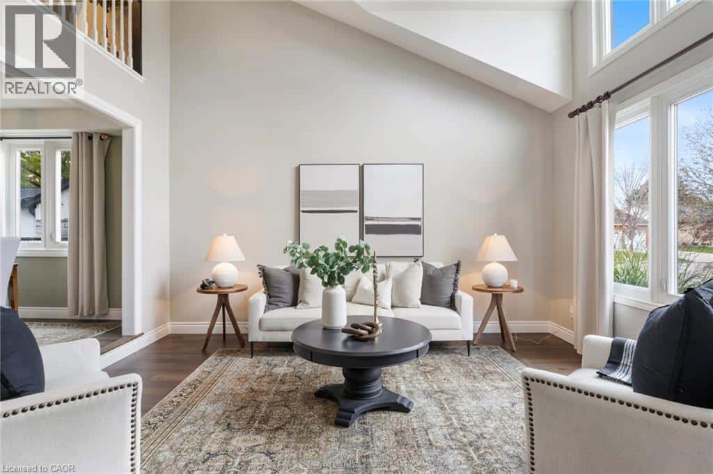 391 STRAWBERRY Crescent — Waterloo, Ontario - Photo 5 of 47