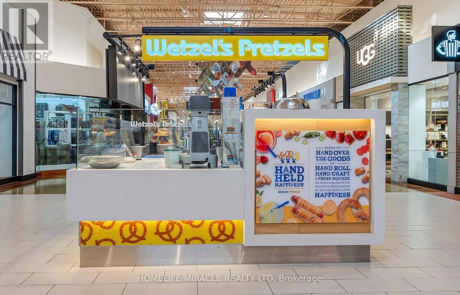 K16 - 1 BASS PRO MILLS — Vaughan (Vellore Village) - Photo 2 of 20