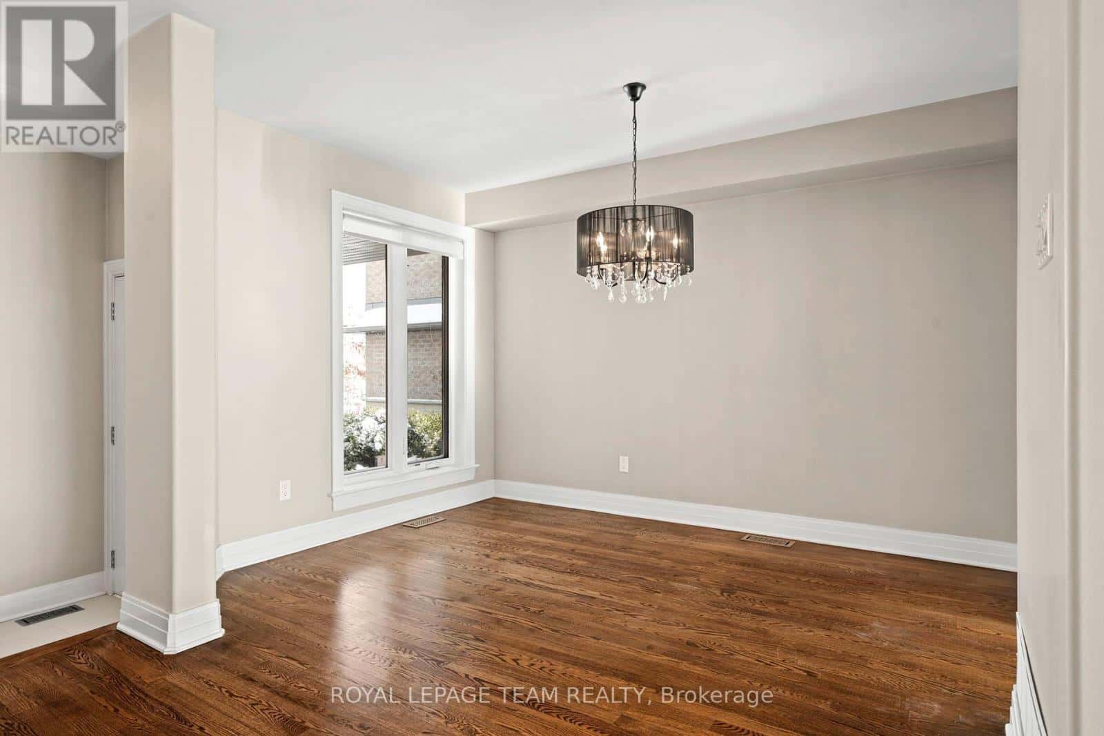 165 WOODHURST CRESCENT — Ottawa - Photo 3 of 78