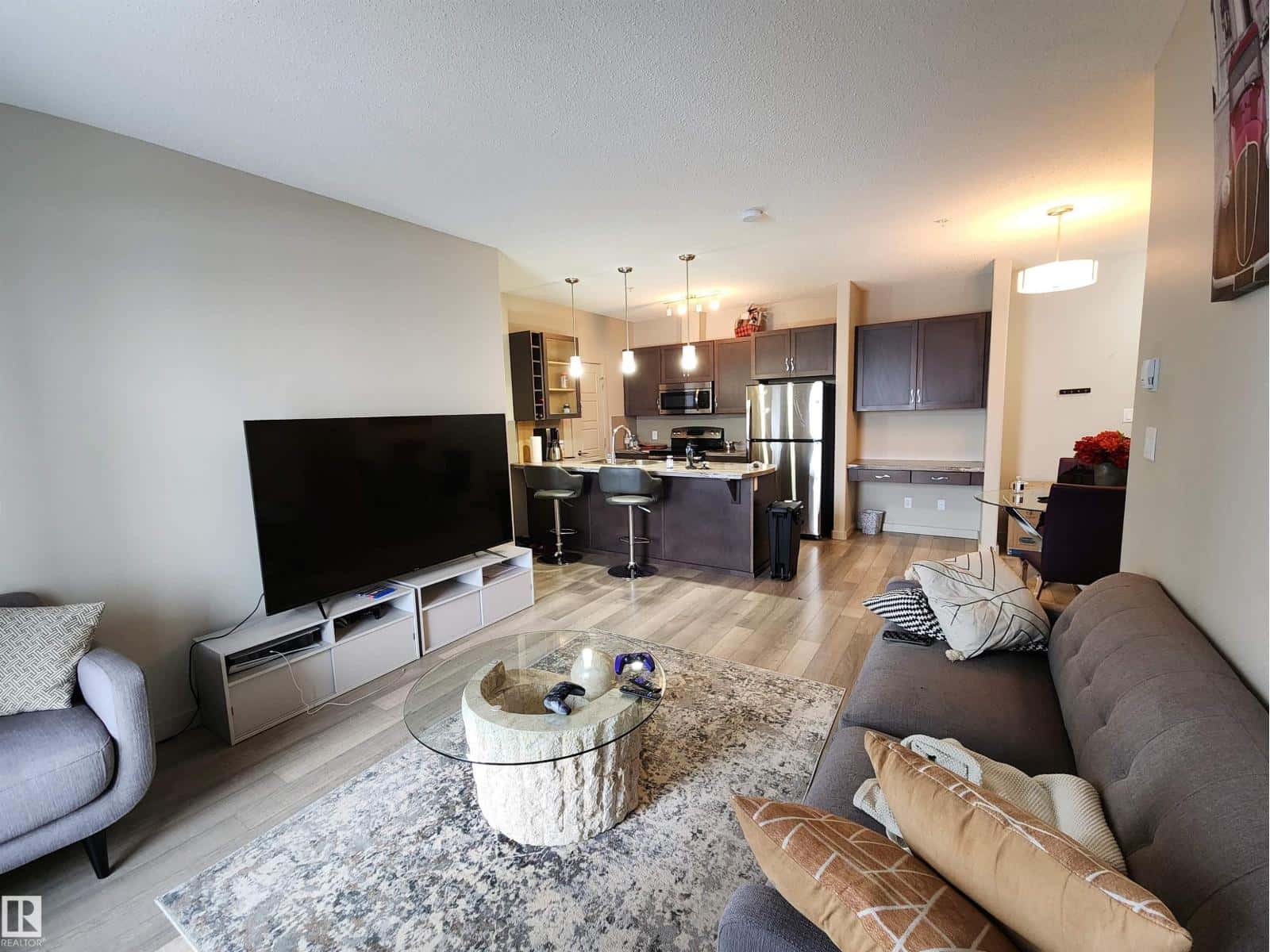 #403 1004 ROSENTHAL BV NW — Edmonton, Alberta - Photo 5 of 30