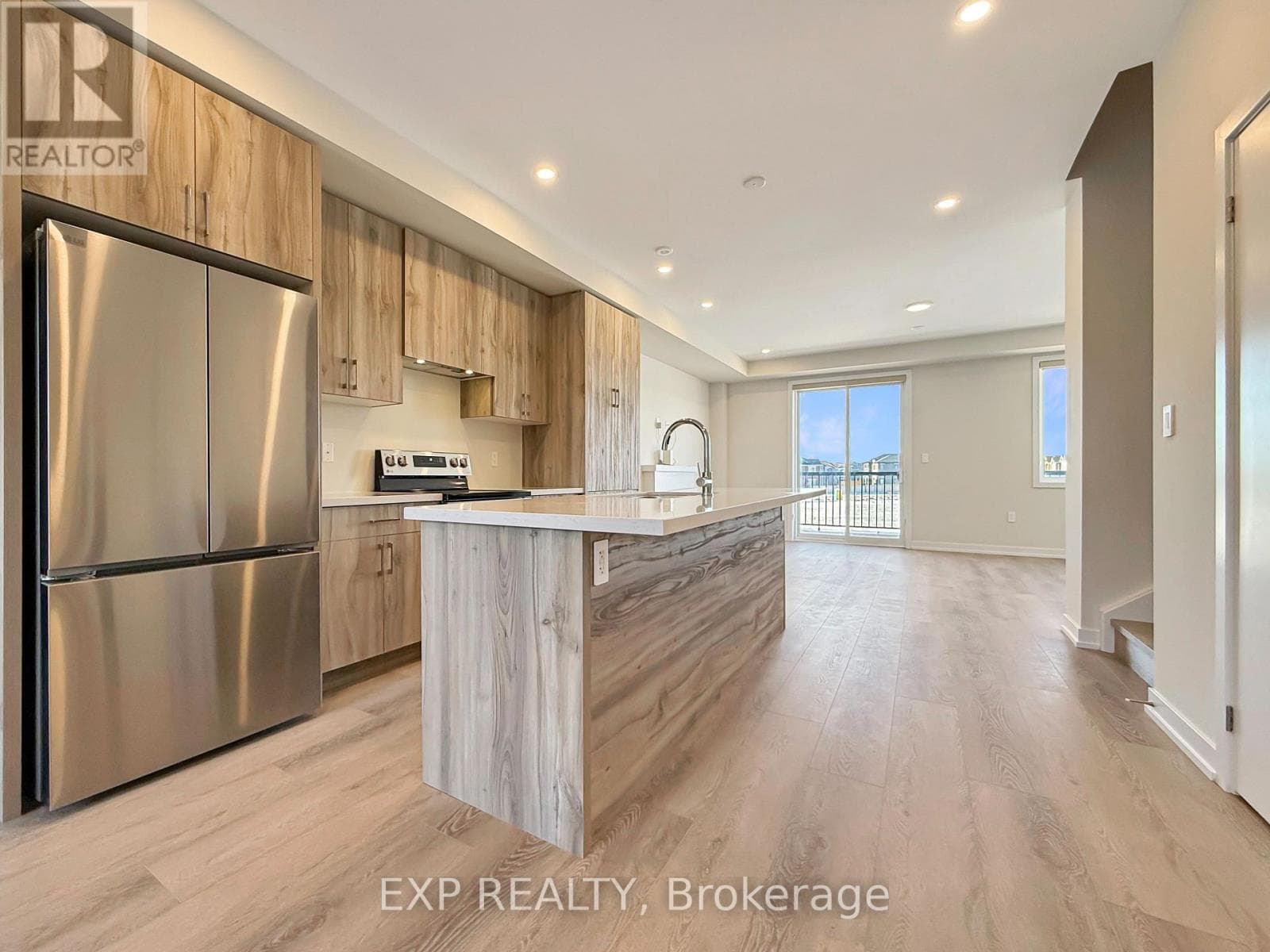 10 HONEY MILK LANE — Richmond Hill (Headford Business Park) - Main photo