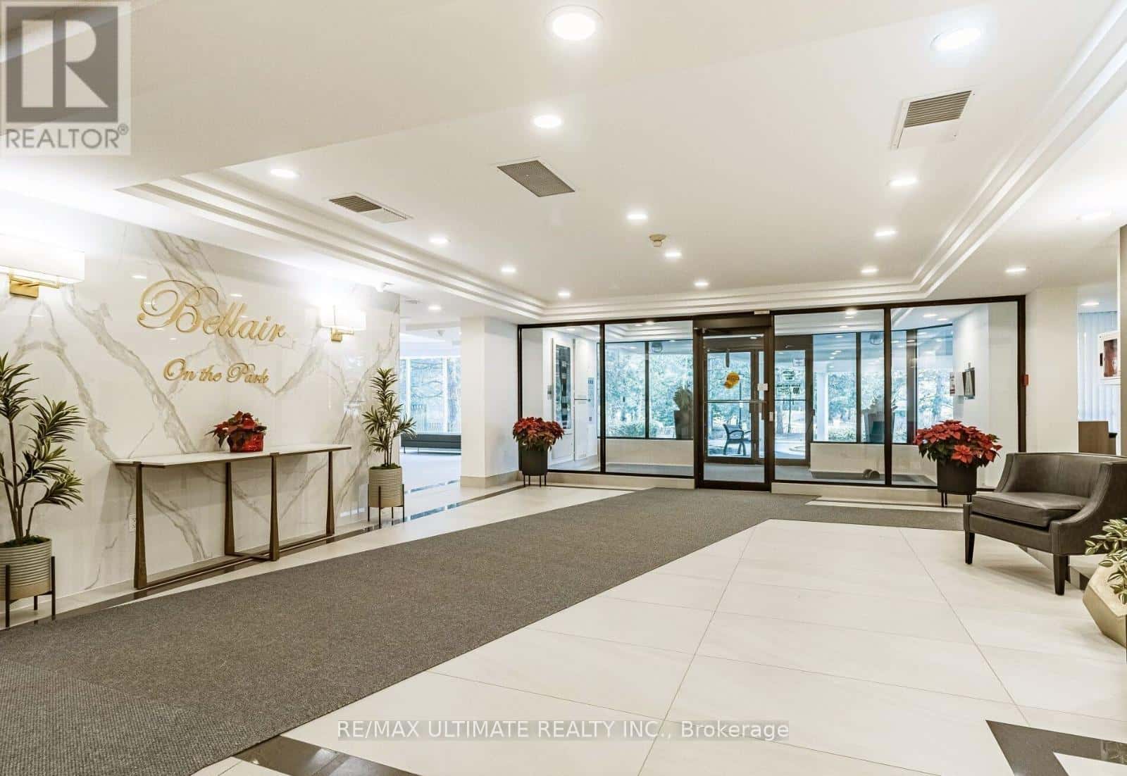 704 - 22 HANOVER ROAD — Brampton (Queen Street Corridor) - Photo 3 of 25