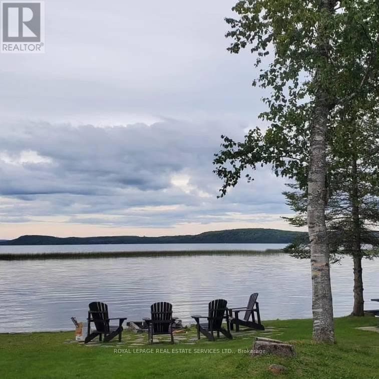 4 CRESCENT ROAD — Strong, Ontario - Main photo