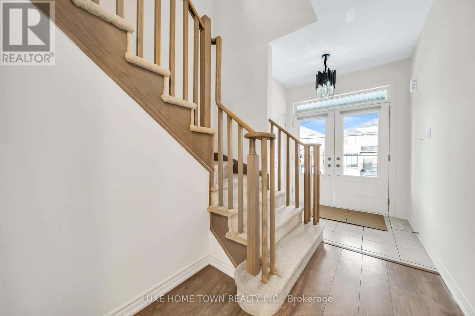 76 PREST WAY — Centre Wellington (Fergus) - Photo 4 of 50