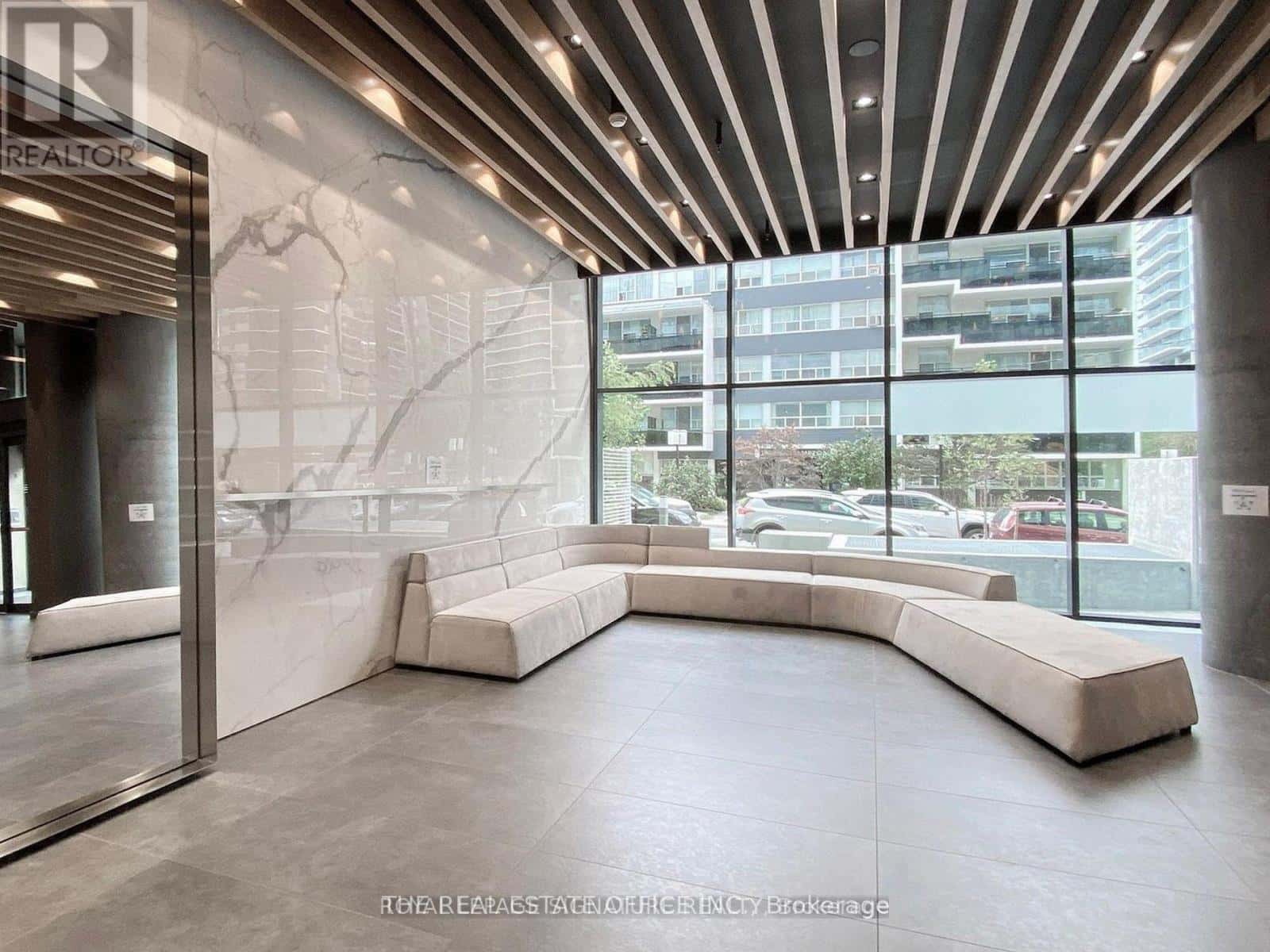 2113 - 161 ROEHAMPTON AVENUE W — Toronto (Mount Pleasant West), Ontario - Photo 3 of 14