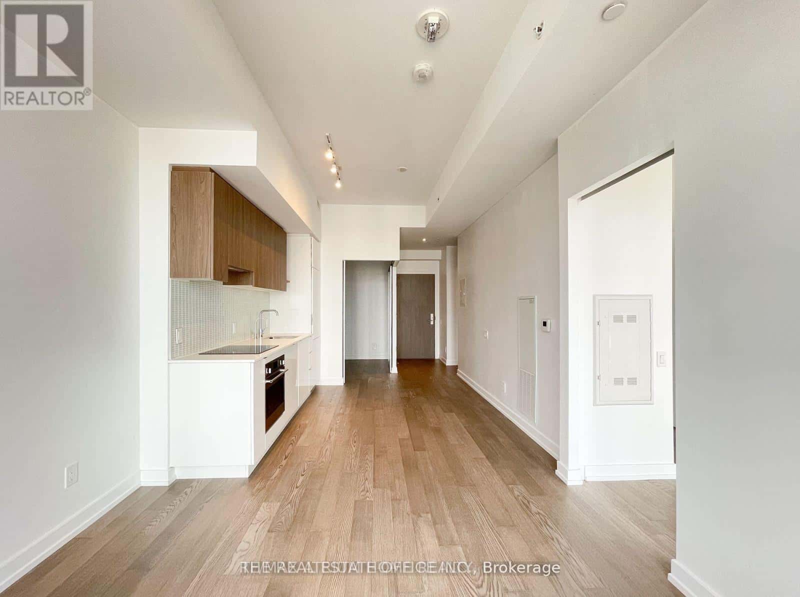 2113 - 161 ROEHAMPTON AVENUE W — Toronto (Mount Pleasant West), Ontario - Photo 5 of 14