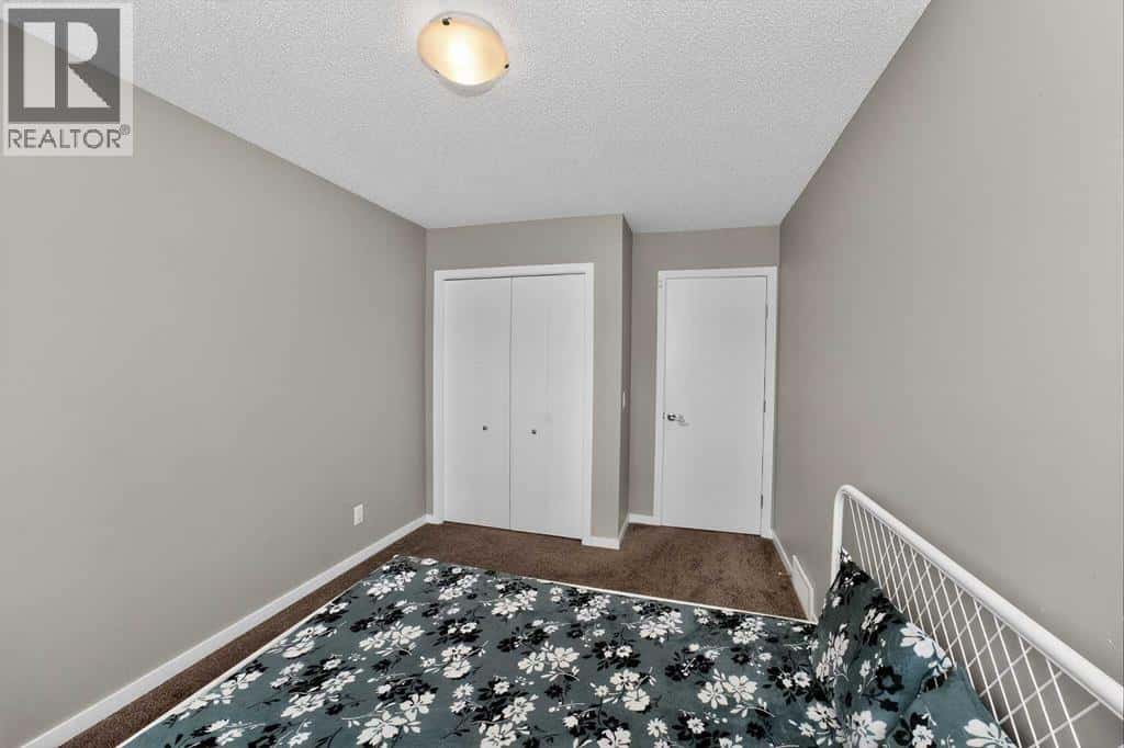 Calgary — Calgary - Photo 3 of 50