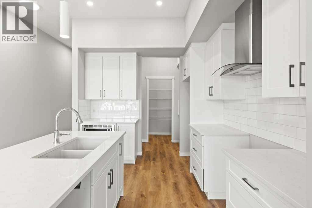 108 Monterey Bay SE — High River, Alberta - Photo 4 of 50