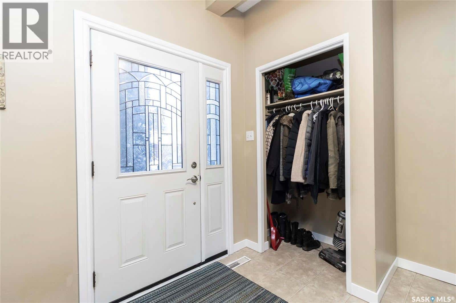 131 Tobin CRESCENT — Saskatoon, Saskatchewan - Photo 5 of 49