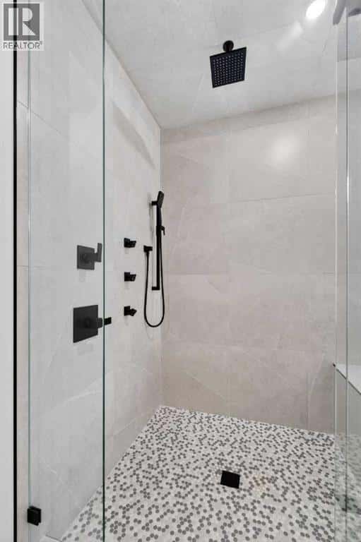 Chestermere — Chestermere - Photo 5 of 49