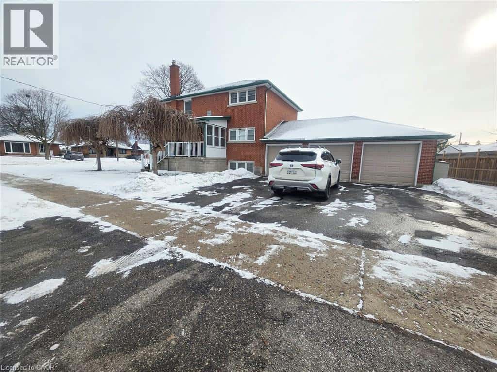 Kitchener — Kitchener - Photo 5 of 35