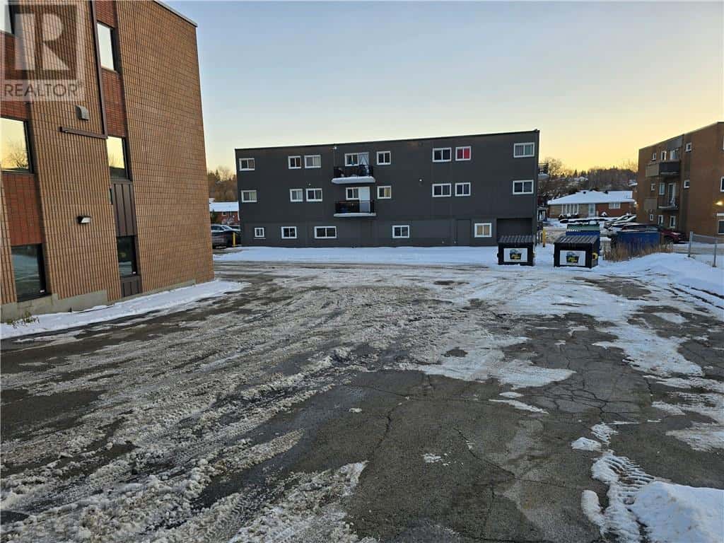 Sudbury — Sudbury - Photo 3 of 25