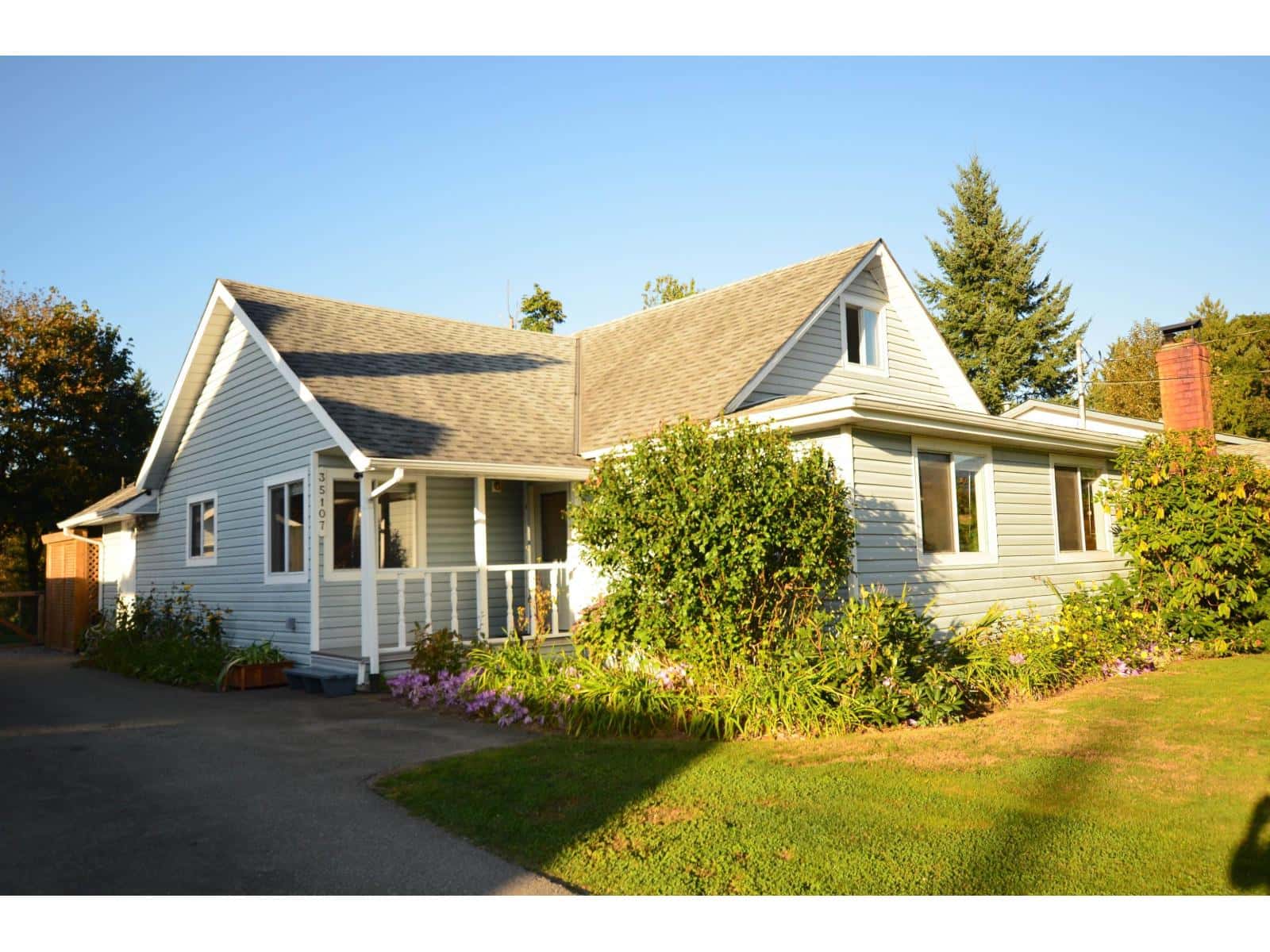 35107 MCEWEN AVENUE — Mission, British Columbia - Photo 3 of 40