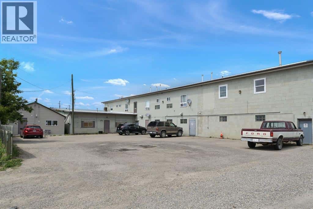 5001-05 49 Avenue — Olds, Alberta - Photo 5 of 18