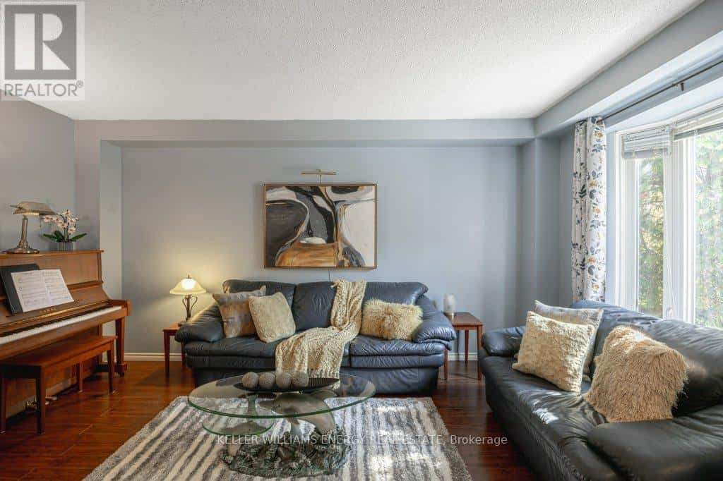 17 BARROW COURT — Whitby (Lynde Creek), Ontario - Photo 5 of 40