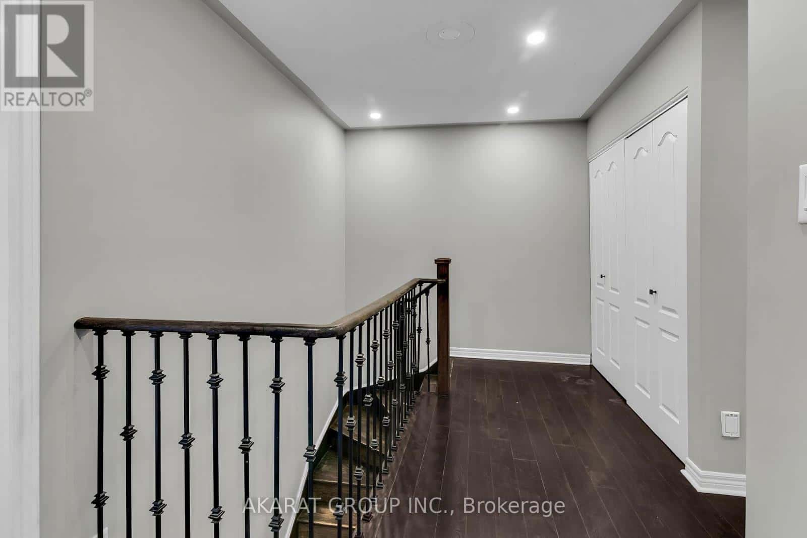 2365 BANKSIDE DRIVE — Mississauga (Central Erin Mills) - Photo 2 of 50