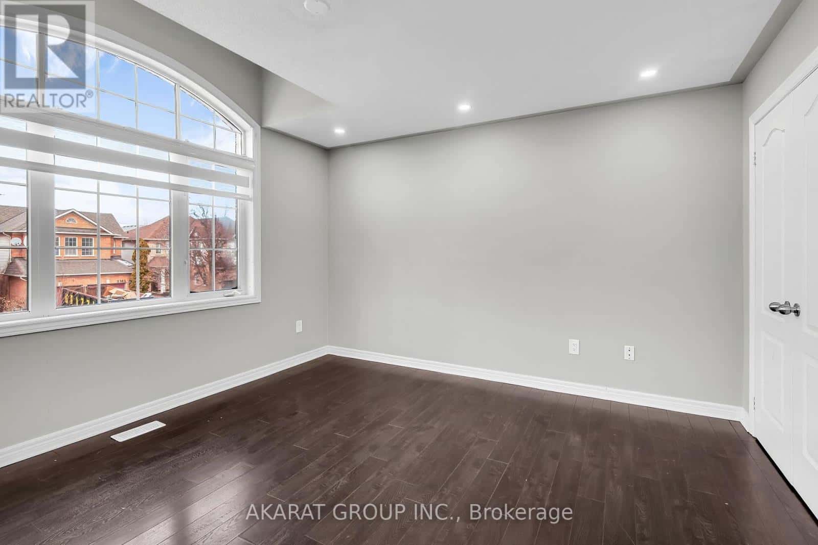 2365 BANKSIDE DRIVE — Mississauga (Central Erin Mills) - Photo 5 of 50