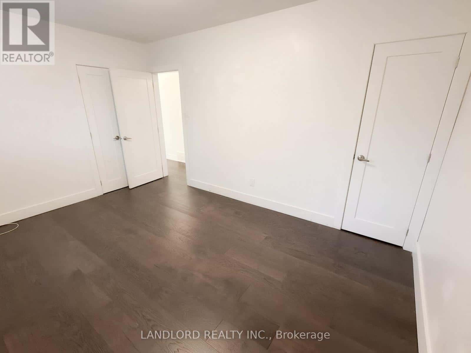 MAIN FLOOR - 18 DEERFIELD ROAD — Toronto (Bendale) - Photo 4 of 38