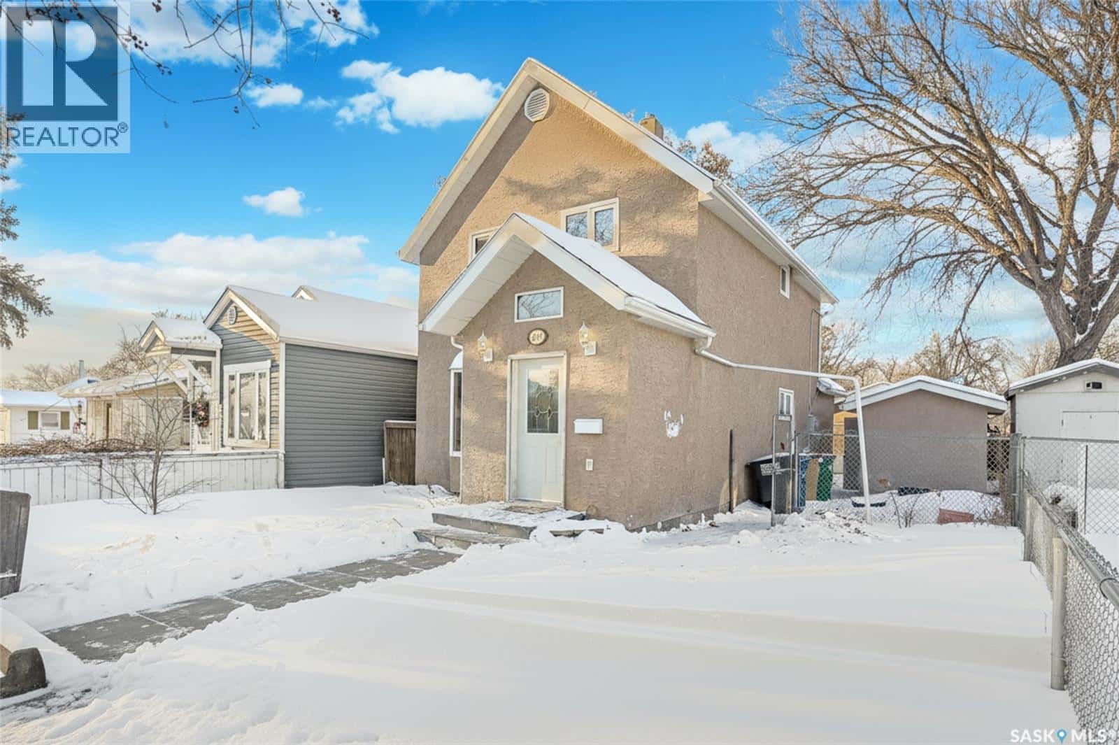 235 J AVENUE N — Saskatoon, Saskatchewan - Photo 2 of 48