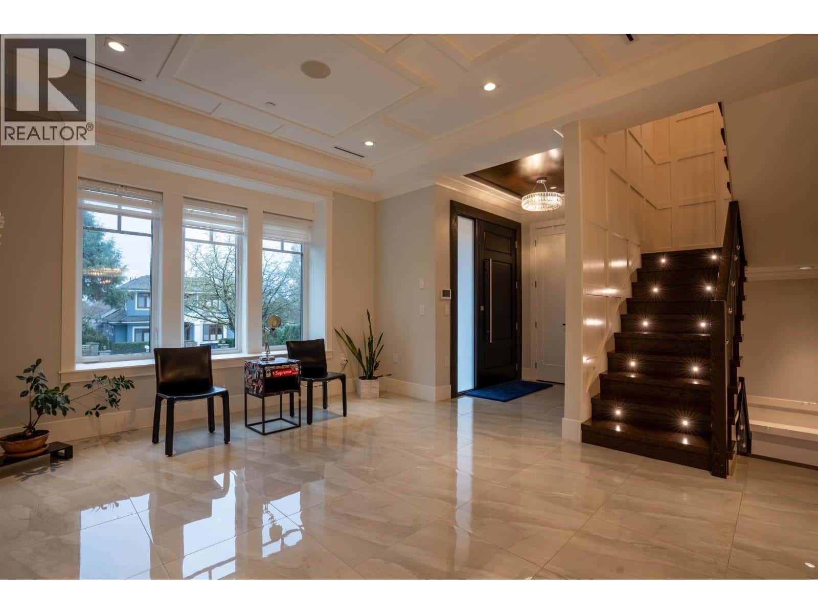 West Vancouver — West Vancouver - Photo 5 of 24