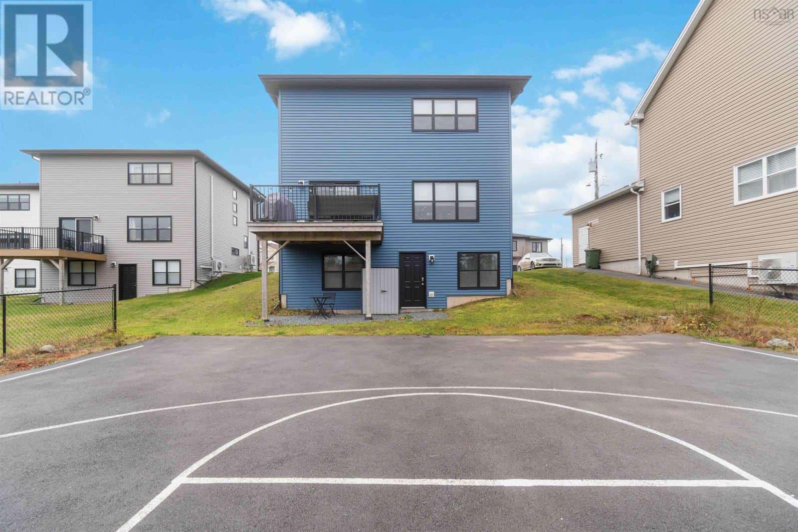 11 Poonam Court — Dartmouth, Nova Scotia - Photo 5 of 46