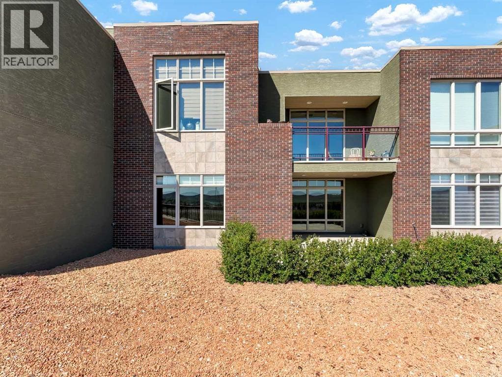 44 Palisades Mews NE — Medicine Hat, Alberta - Main photo